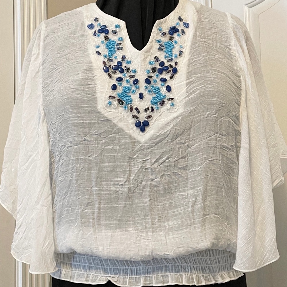 Studio Y White w/blue beads V-neck Wing Sleeve XL Blouse in Rayon and Cotton
